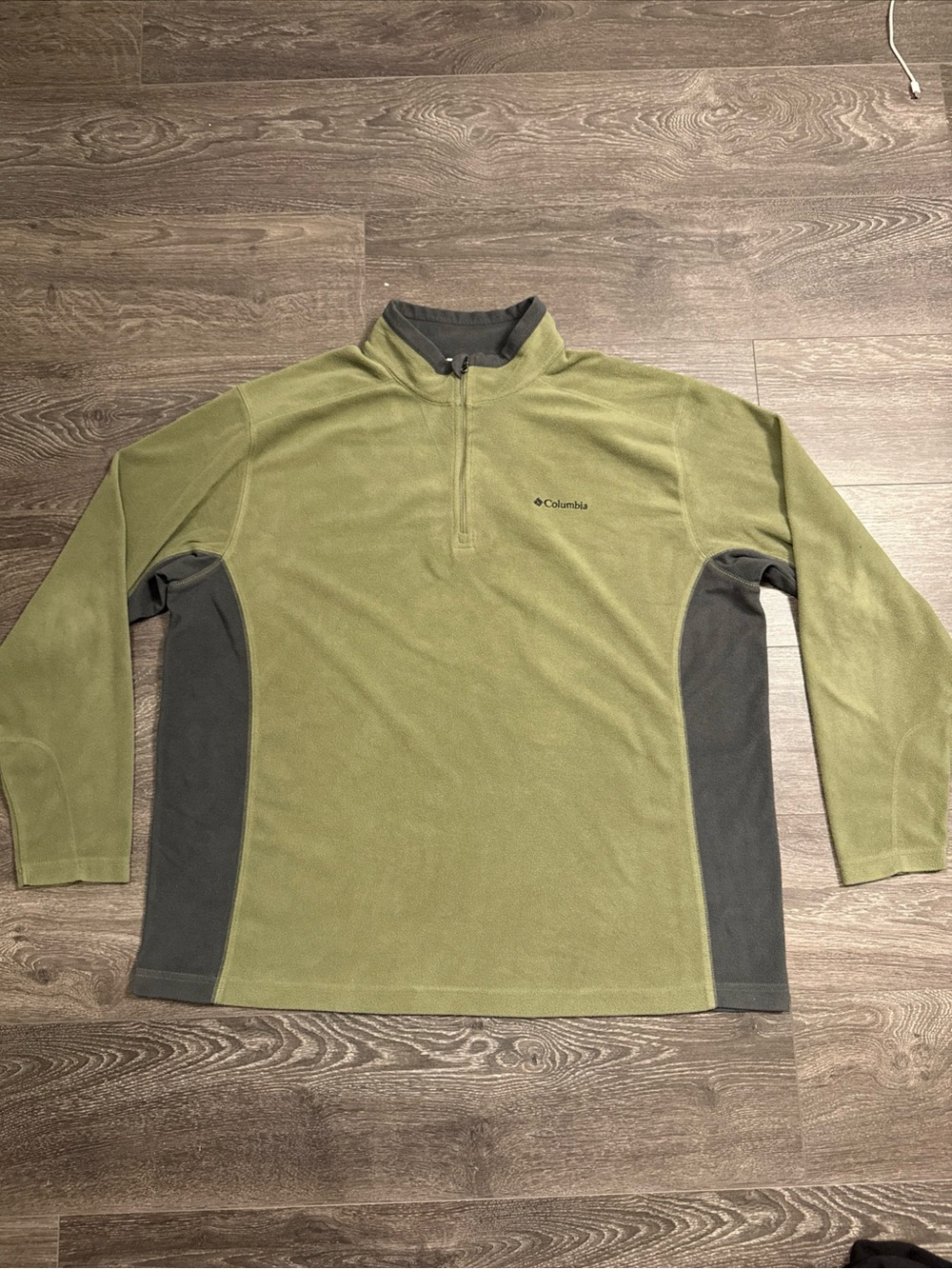 Columbia Olive Green and Charcoal Quarter-Zip Pullover